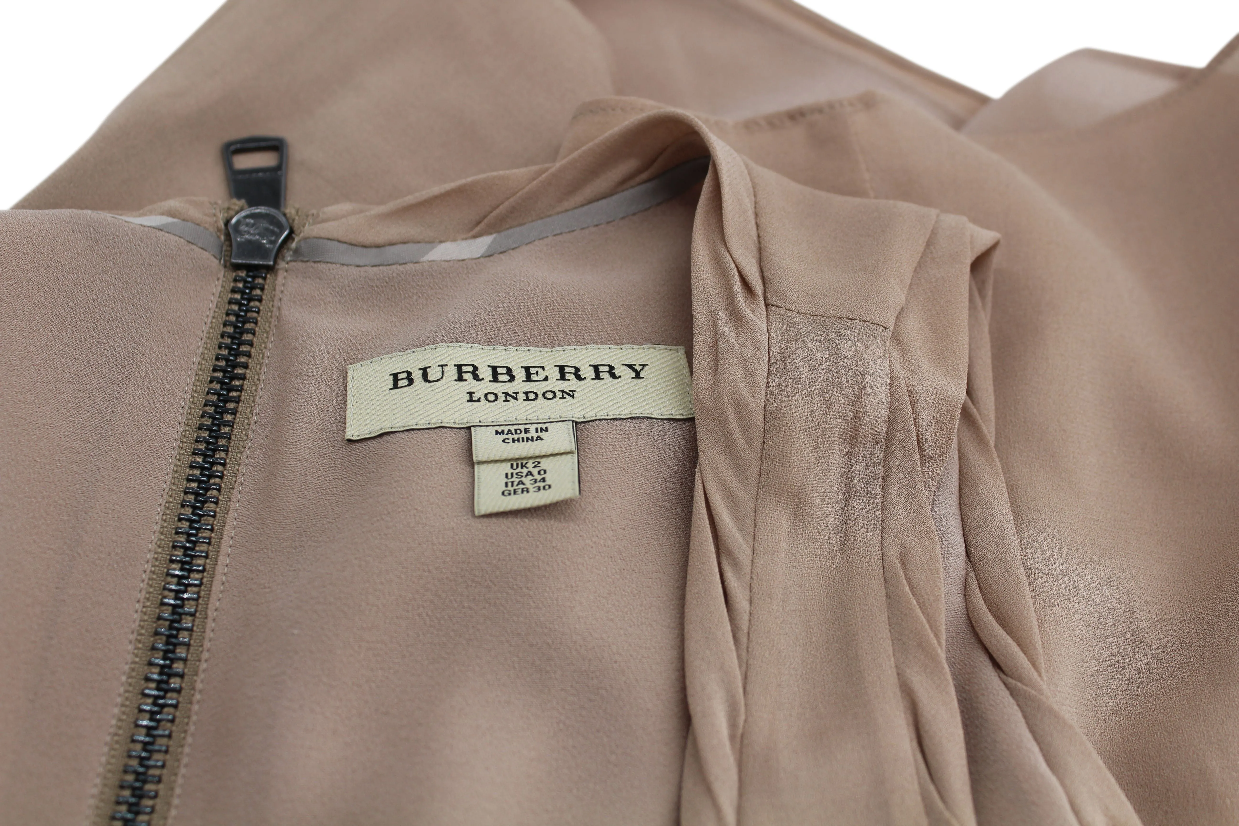 Burberry Sleeveless Blouse in Beige Silk