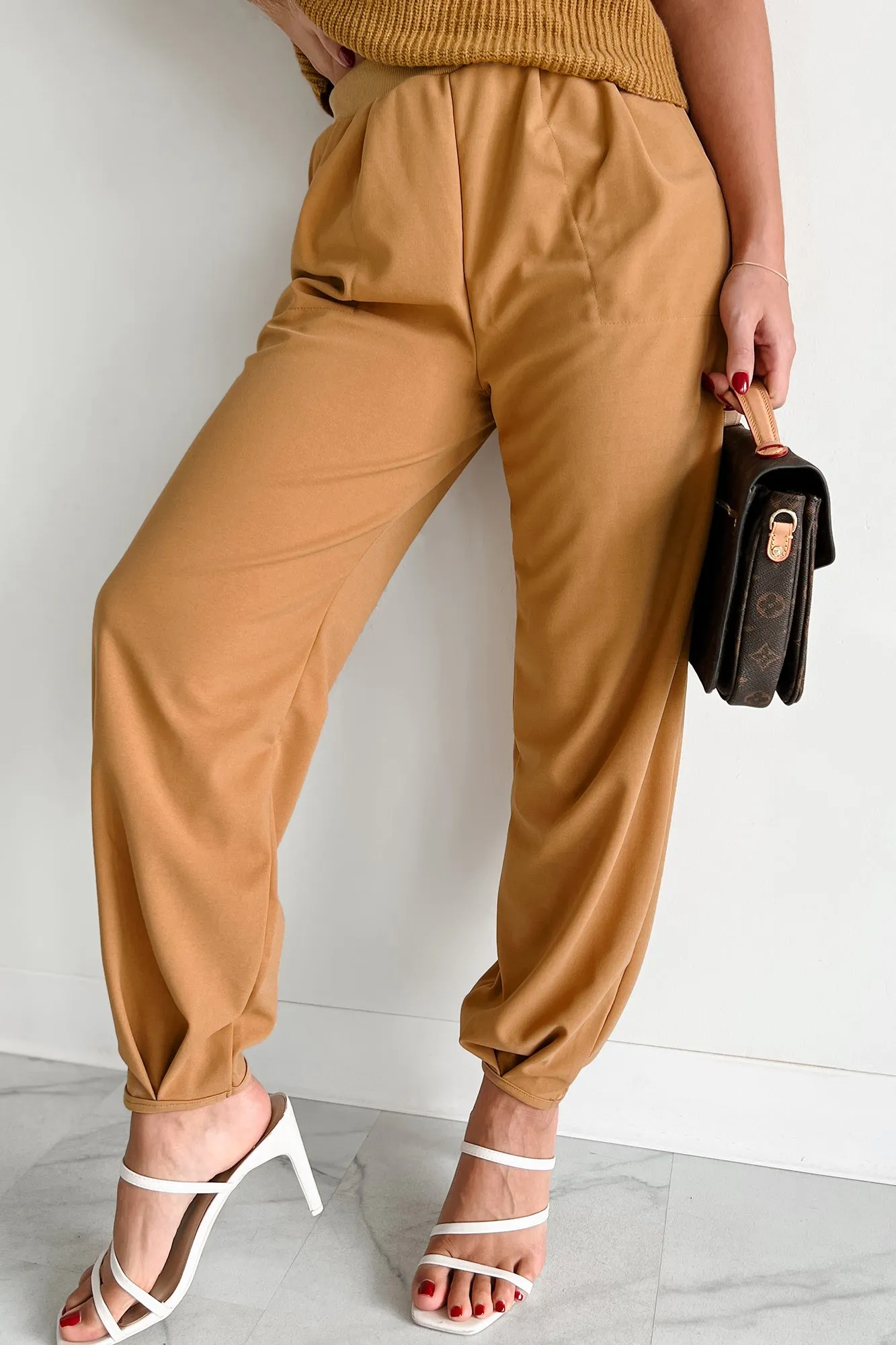 New Concepts Two-Piece Lounge Set (Brown)
