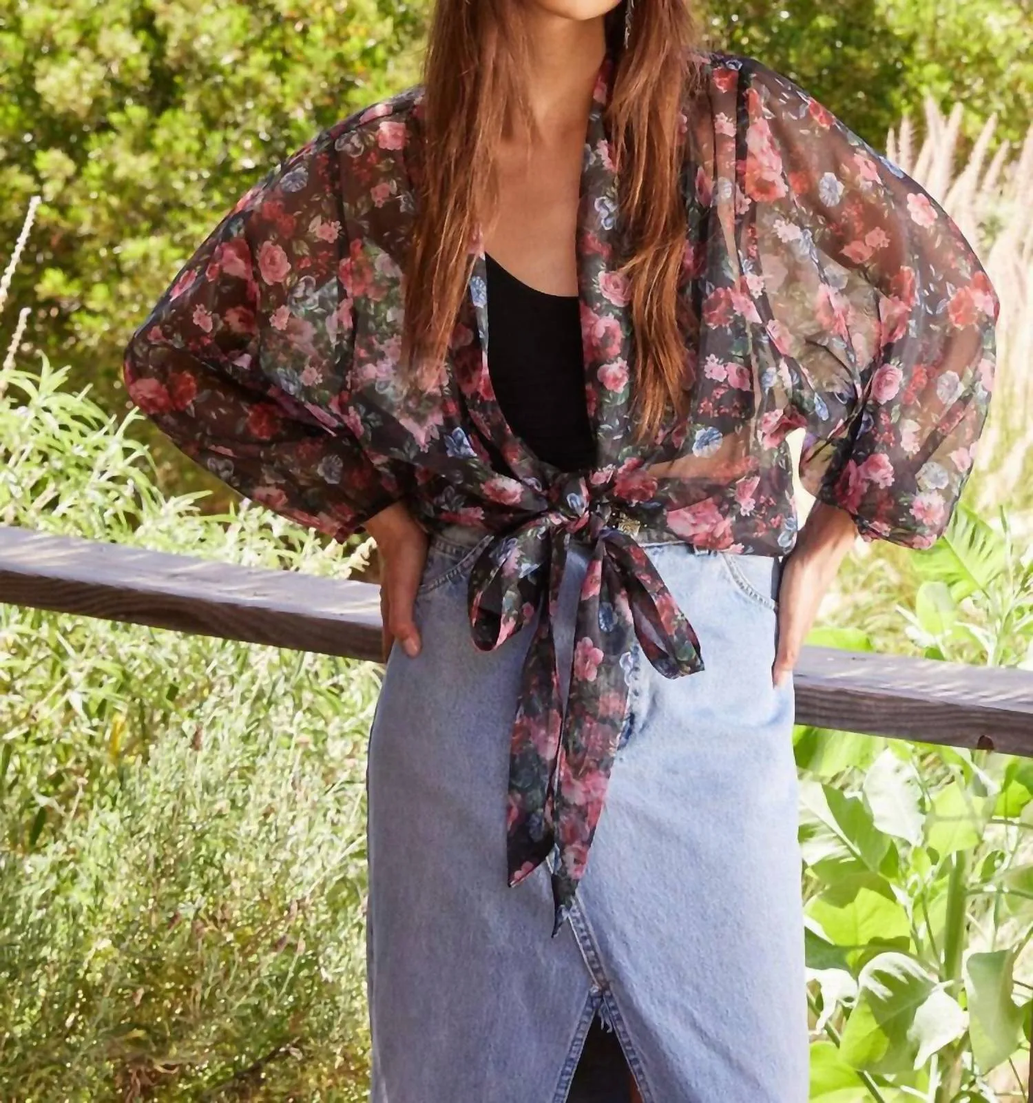 To Good To Be True Blouse In Black